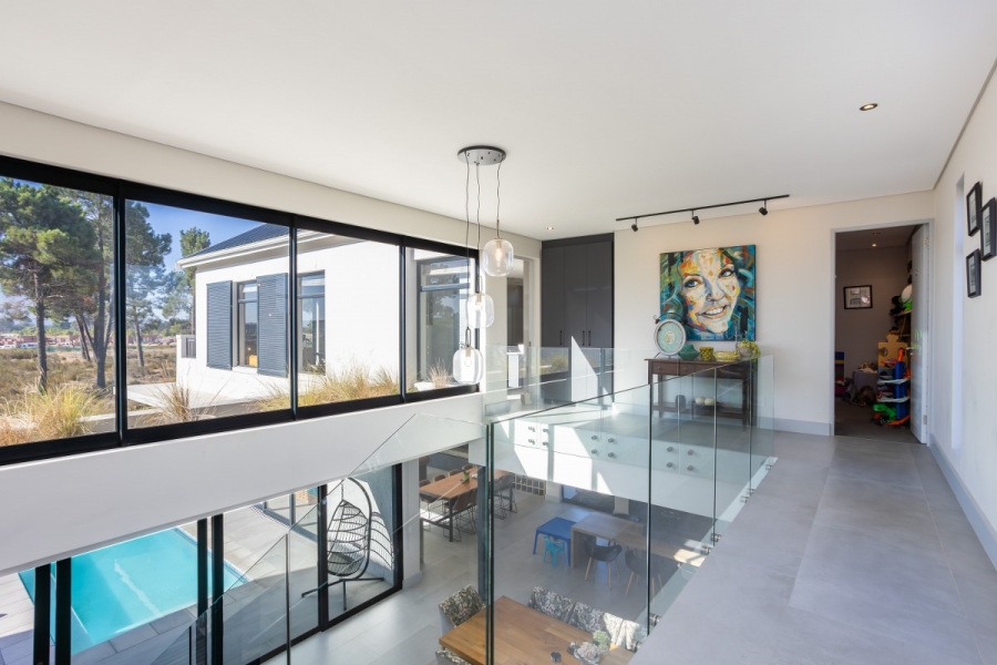 5 Bedroom Property for Sale in Val De Vie Estate Western Cape